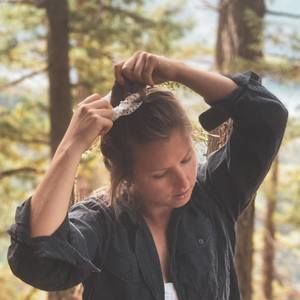 Meet your Posher, Viktória